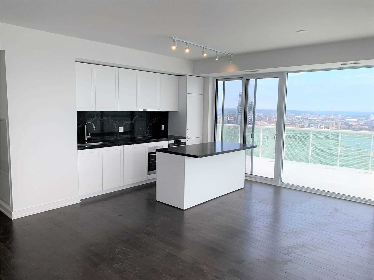 15 Queens Quay East #3006