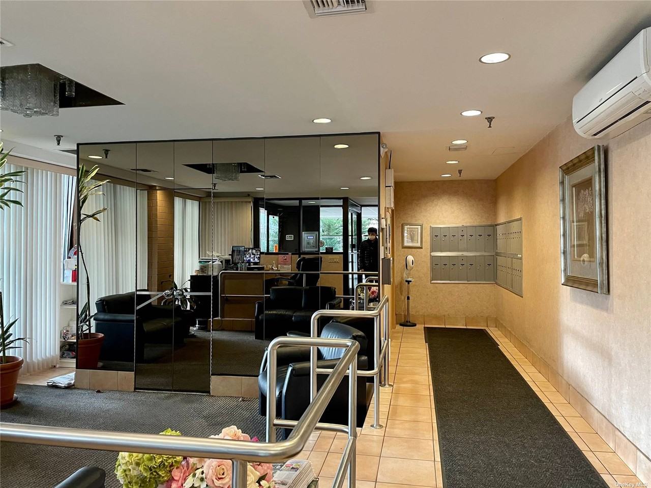 141 Great Neck Rd #2h - Photo 2 of 26