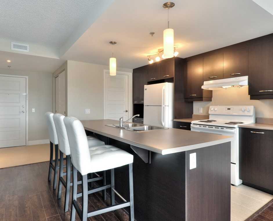 639 Rue Robert-Élie - Photo 3 of 14