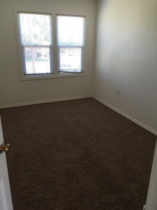 1347 Thayer Dr - Photo 5 of 9