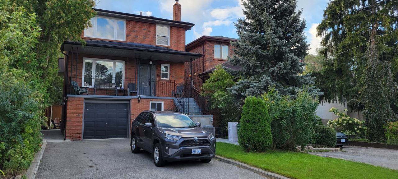 47 Tilden Crescent - Photo 2 of 12