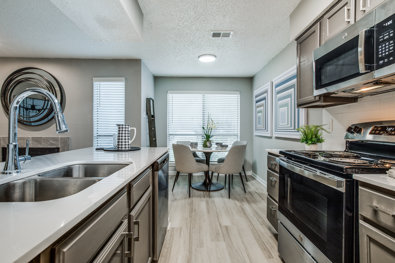 The Republics: West + East - Photo 7 of 50