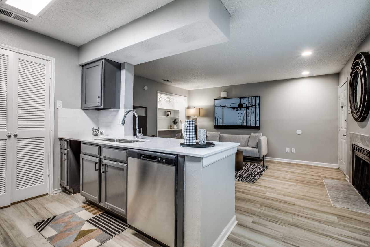 The Republics: West + East - Photo 3 of 50