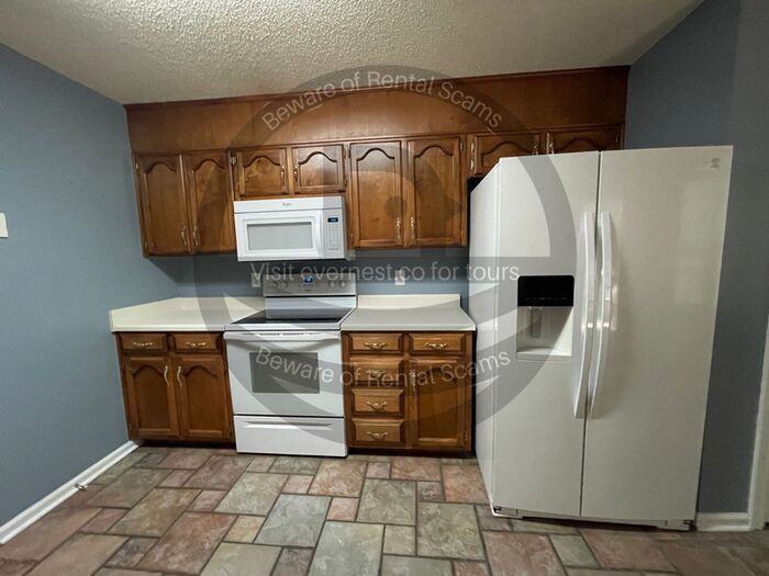 161 Lake Ter - Photo 3 of 16