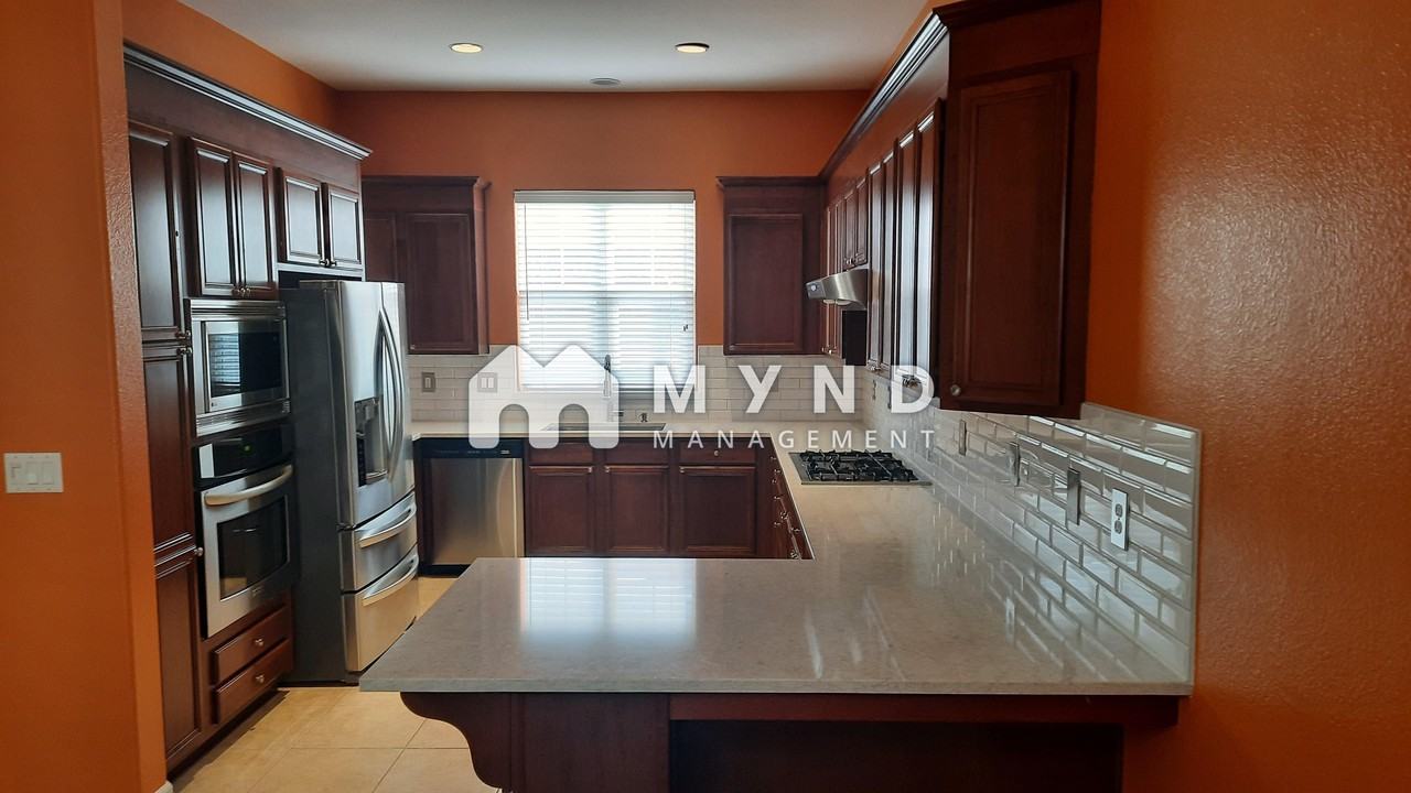 7697 Stone Bluff Way - Photo 2 of 21