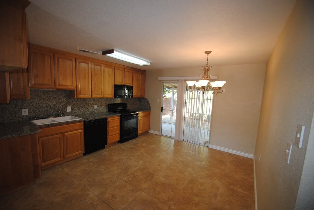 6228 Providence Way - Photo 3 of 12