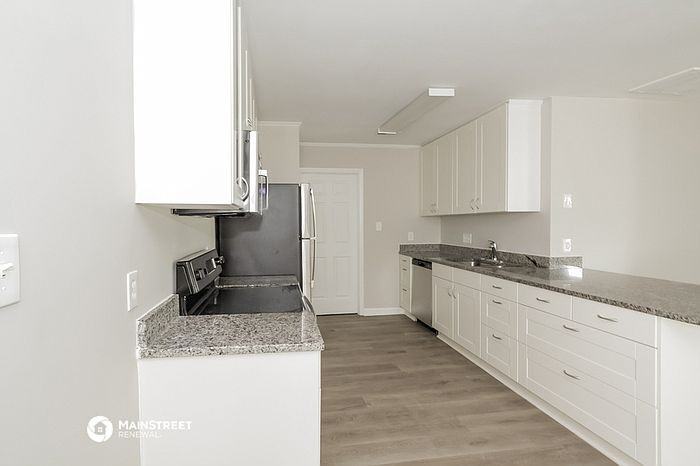 8608 Golf Ridge Dr - Photo 3 of 14