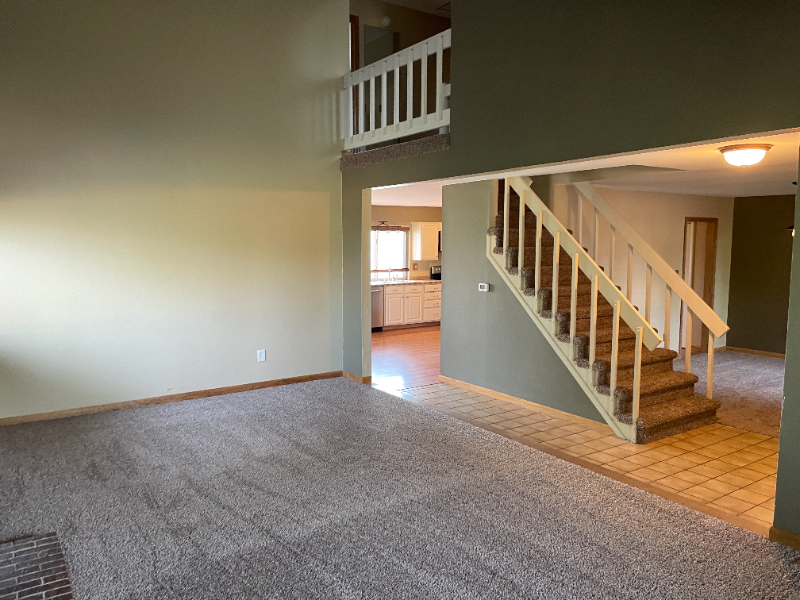 435 Red Cliff Ter - Photo 2 of 26