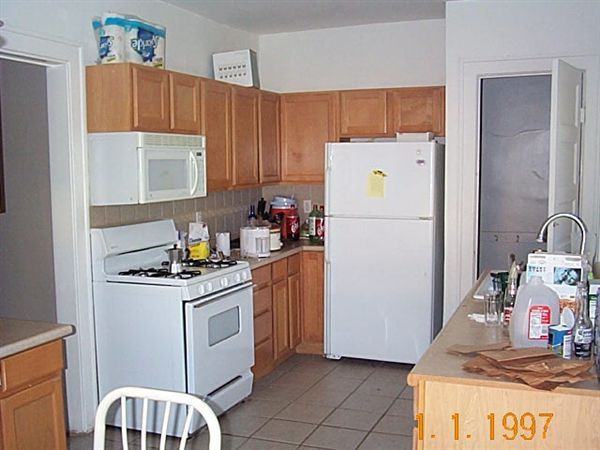 1302 Packard St - Photo 3 of 9