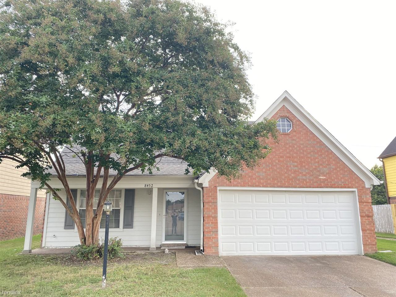 8452 Creek Front Dr - Photo 3 of 42