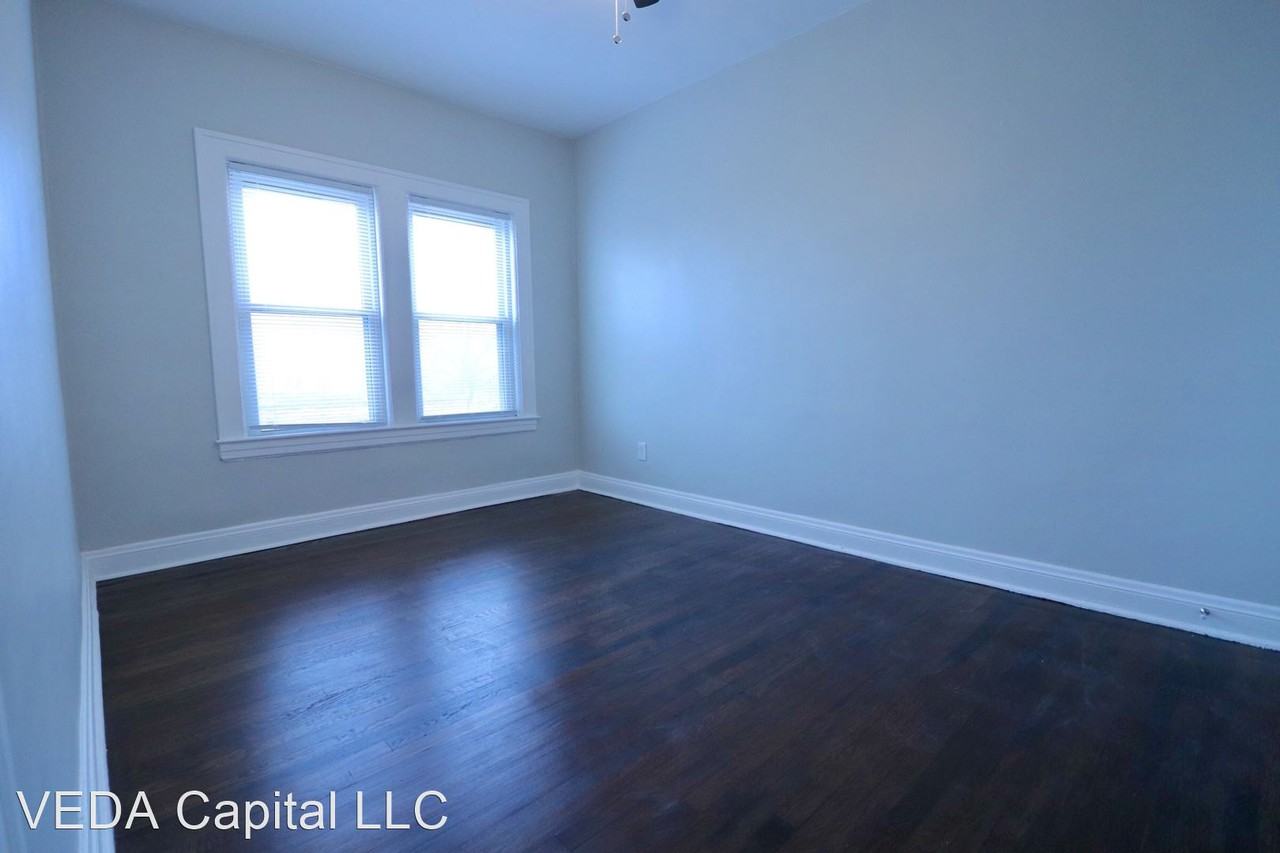 1385 Cranford Ave - Photo 2 of 9