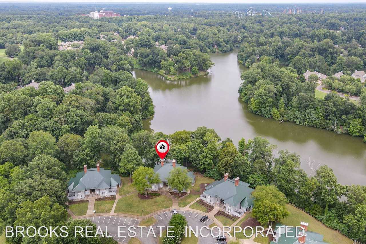 719 Graves Ordinary - Photo 2 of 43