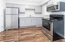 East Grand Ave Town Houses - Photo 3 of 8