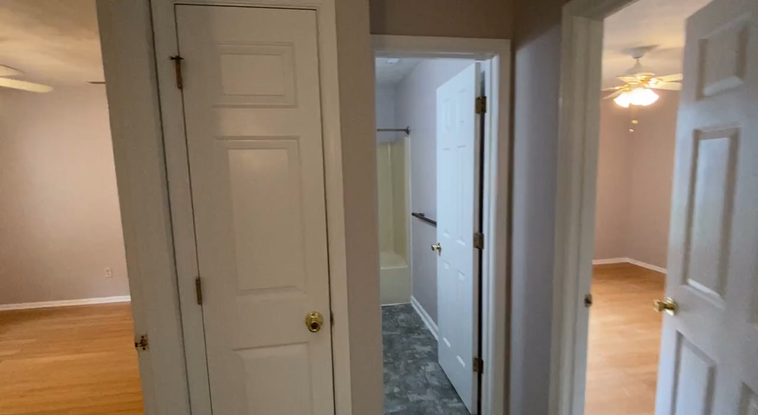 208 Lynns Way - Photo 6 of 32