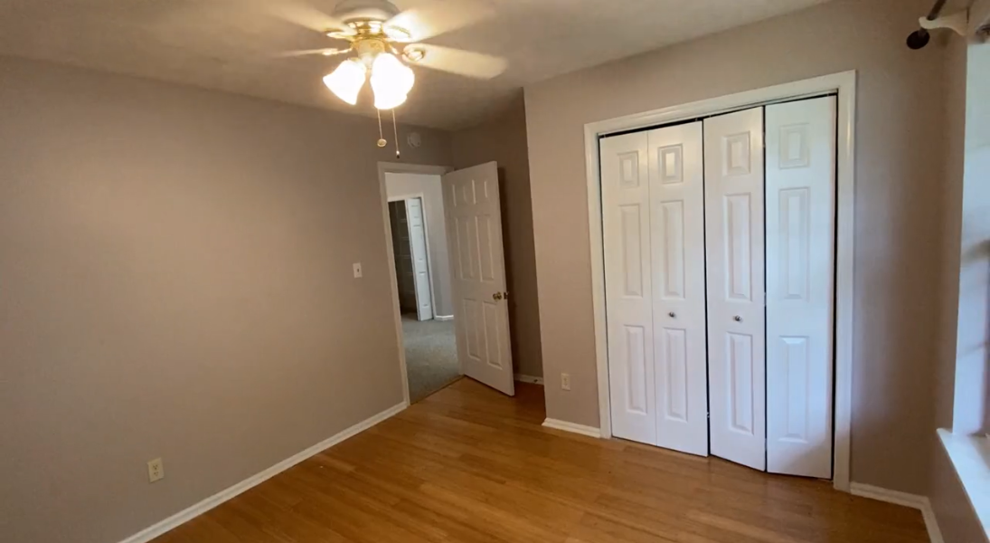 208 Lynns Way - Photo 7 of 32