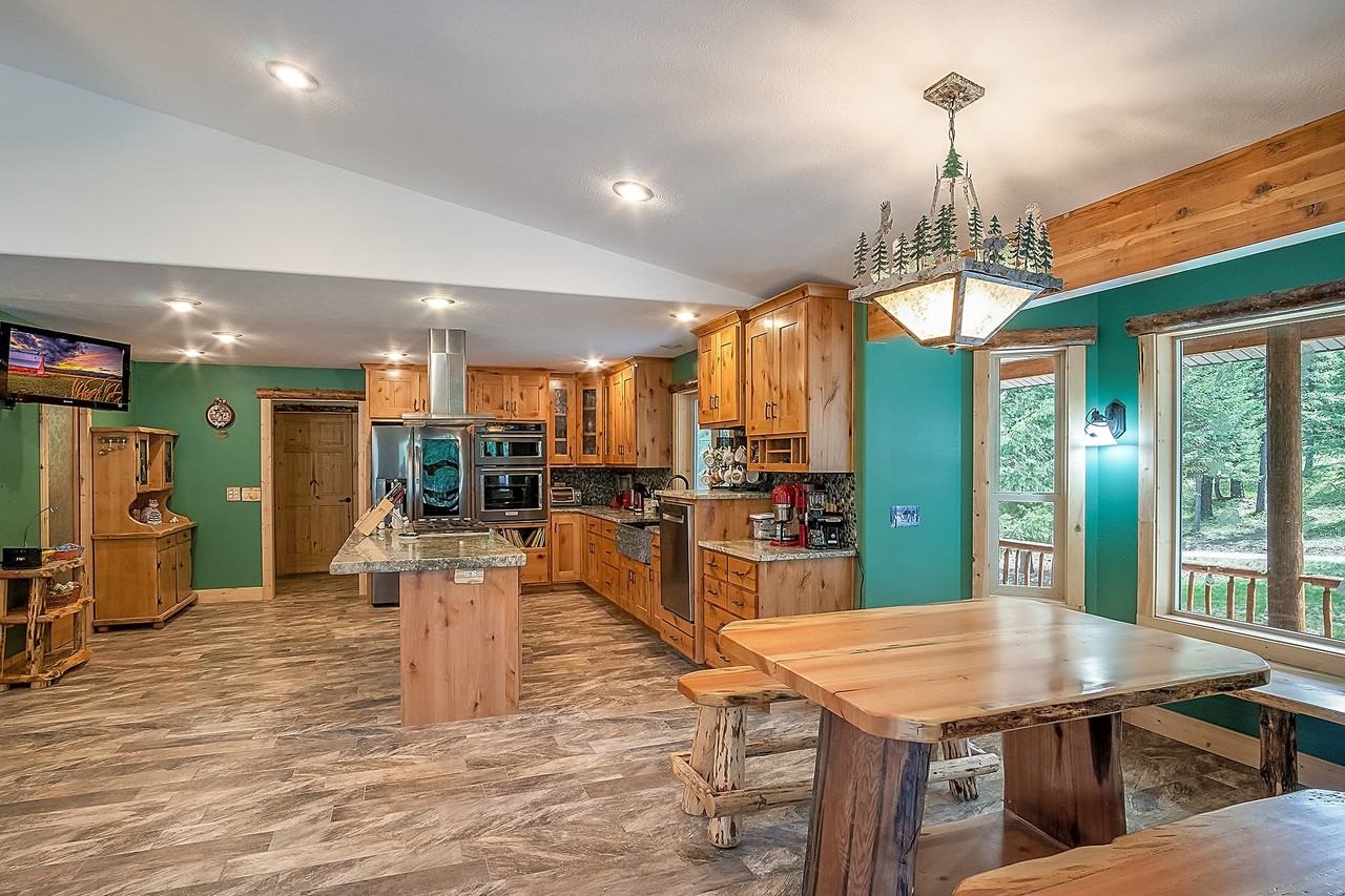 36515 Highway 41 - Photo 2 of 24