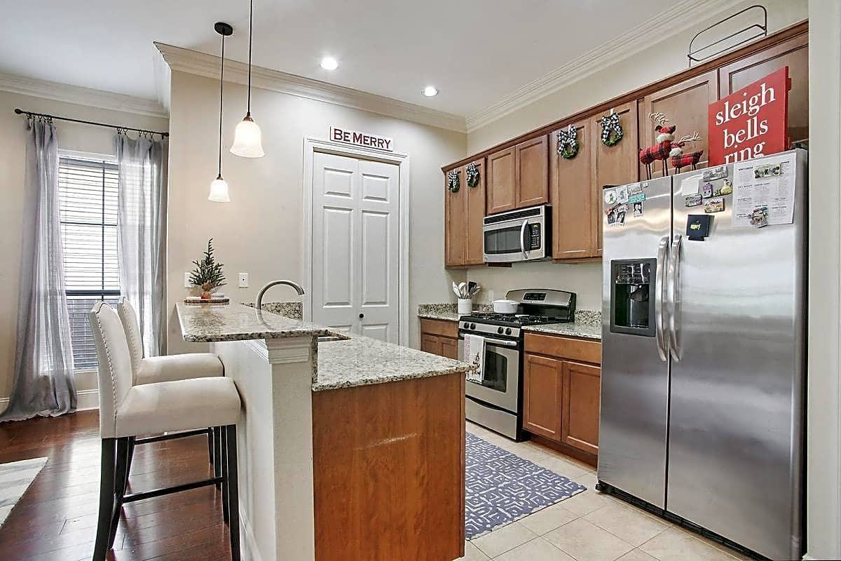 5626 Catina St - Photo 2 of 6