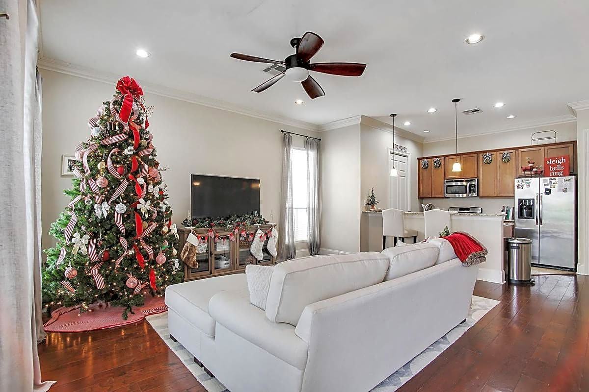 5626 Catina St - Photo 3 of 6