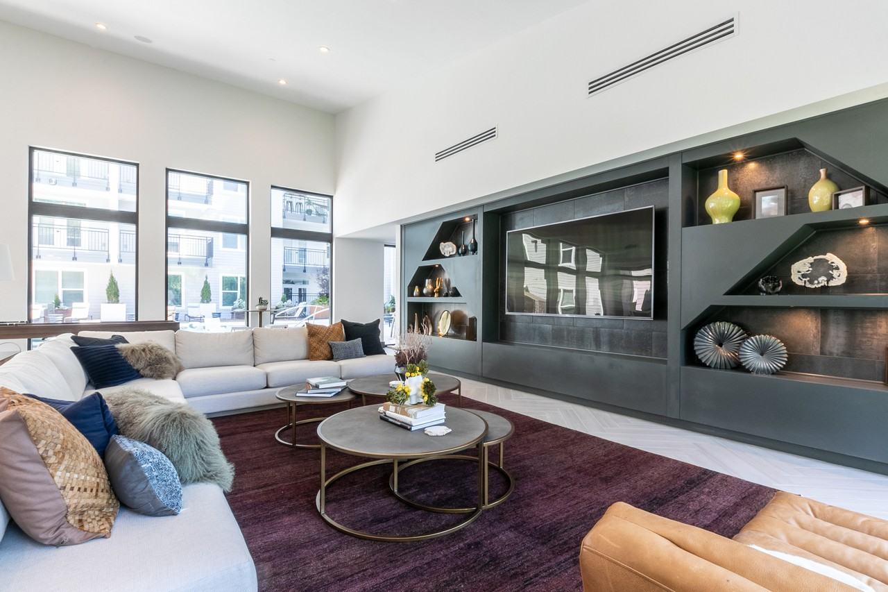 Tailor O4W - Photo 2 of 32