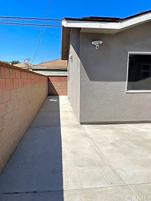 9809 1/2 Whiteland St - Photo 3 of 10