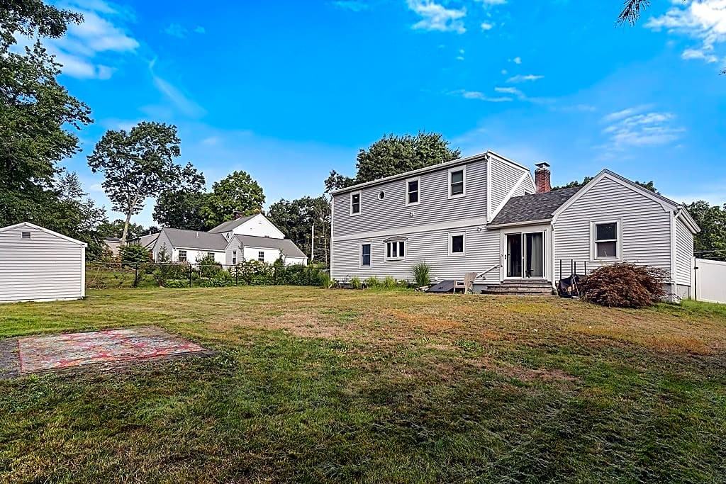 24 Grant Ave - Photo 3 of 4