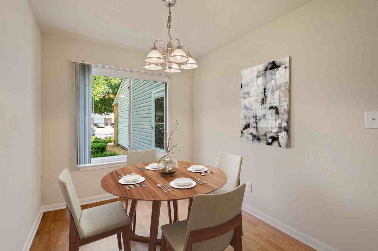 Glenn Forest Military Homes 21560 Greentree Drive South, Lexington