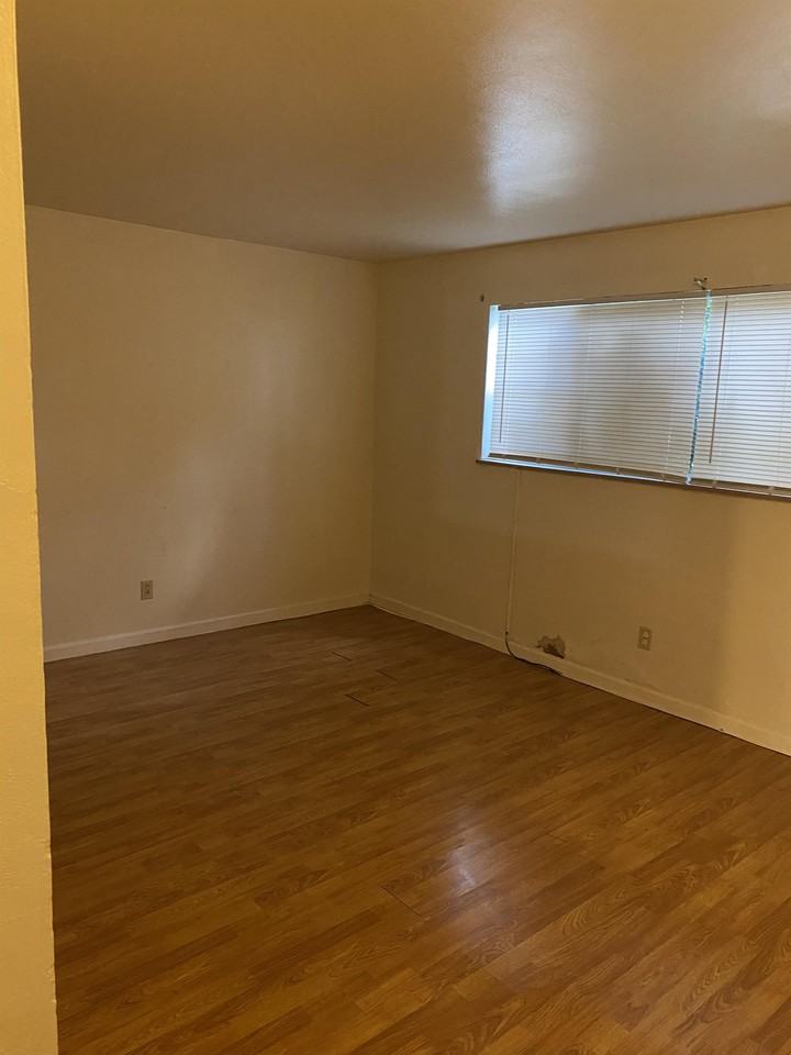 10211 Marble Arch Ln #B - Photo 3 of 16