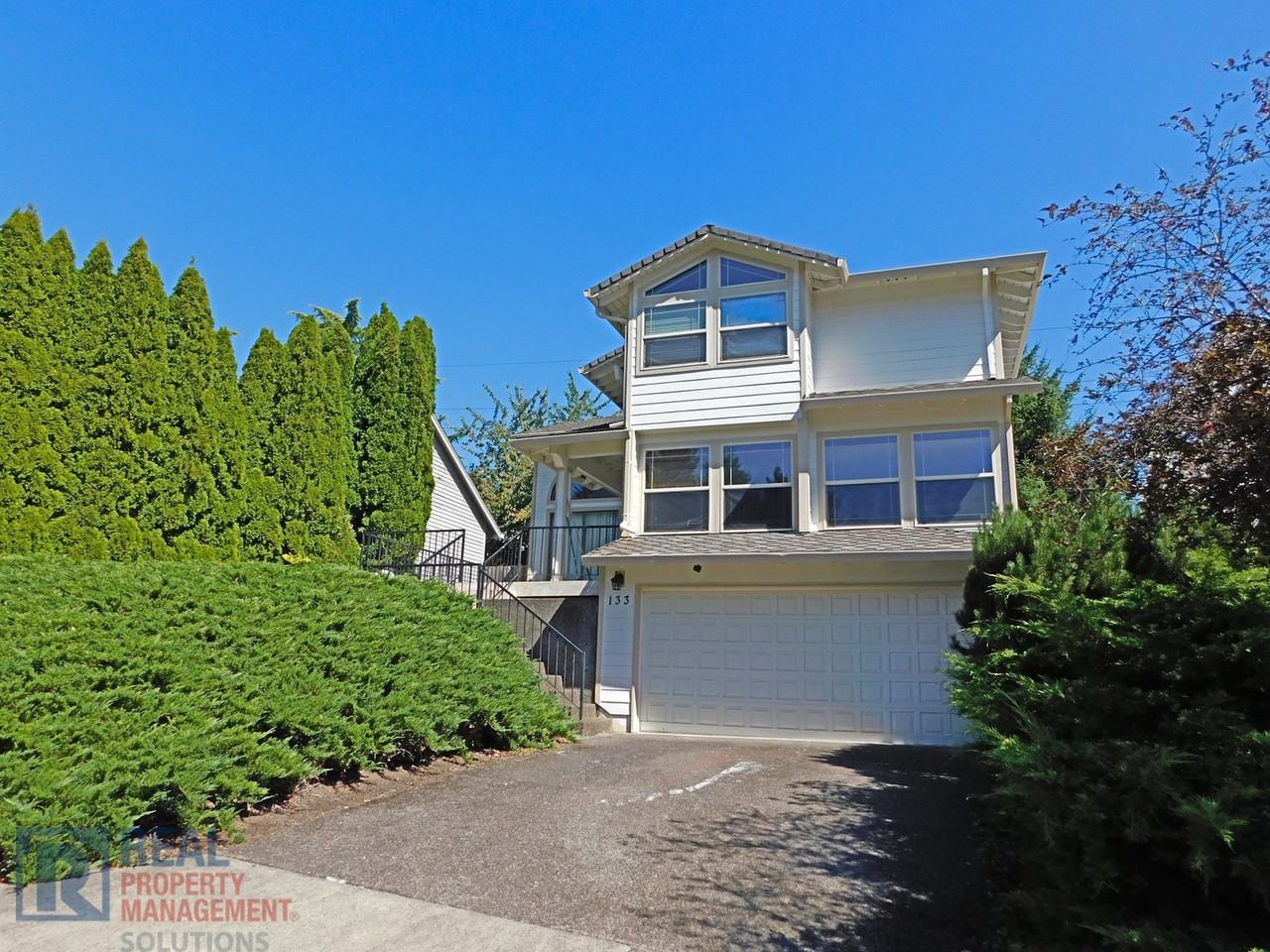 133 Kingsgate Rd - Photo 2 of 50
