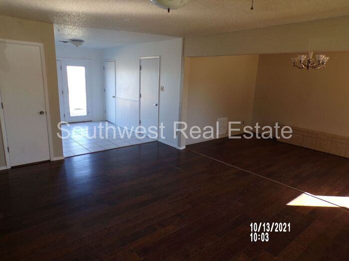 4700 Mabry Dr - Photo 2 of 18