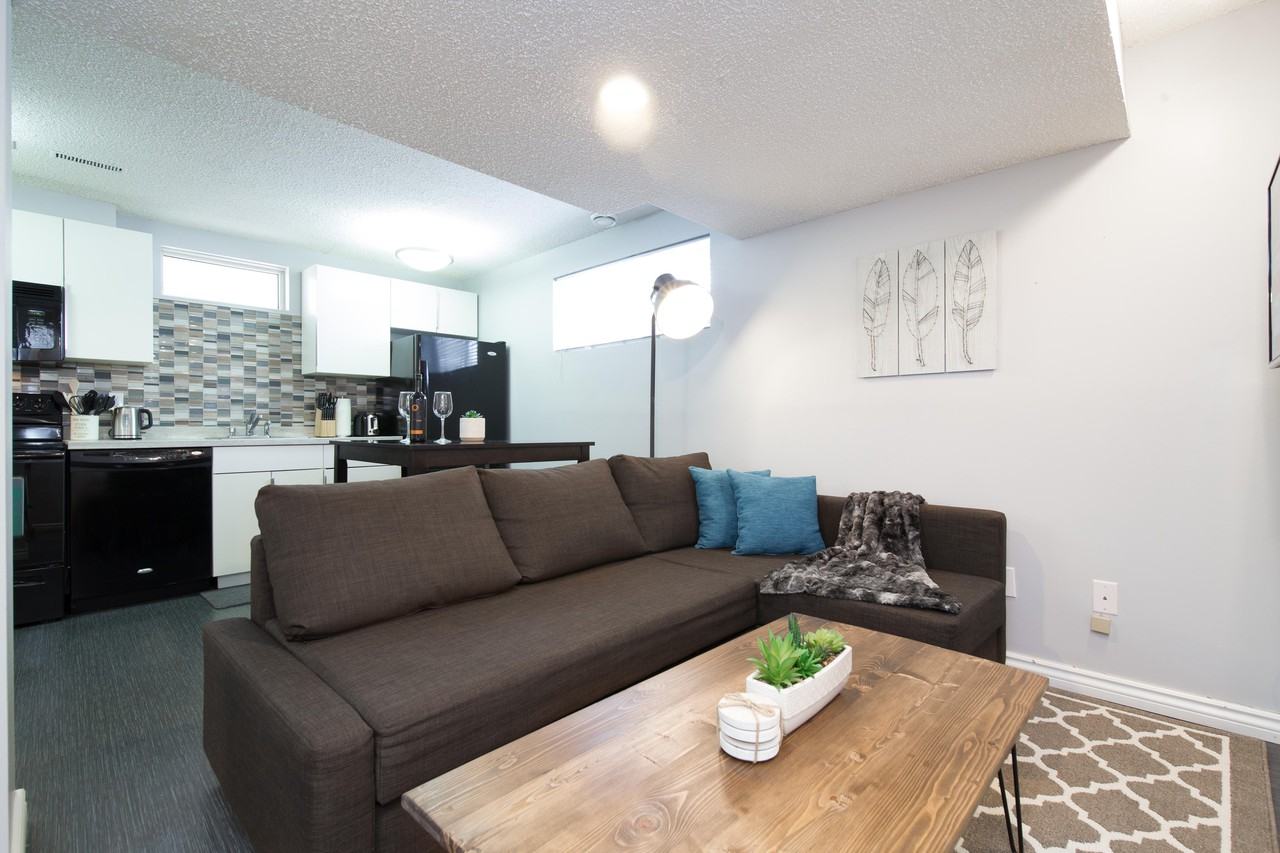 1 Whitby Place - Photo 2 of 31