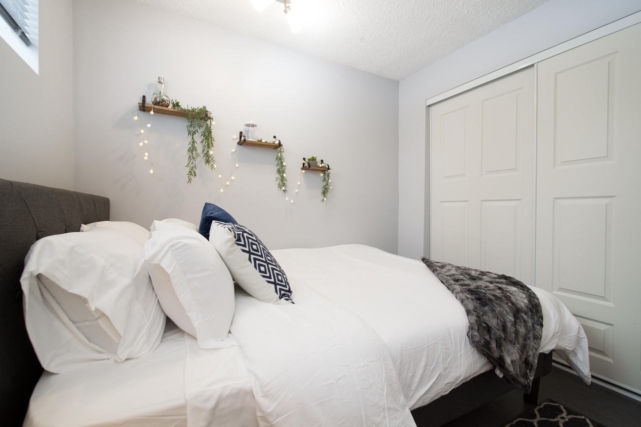 1 Whitby Place - Photo 3 of 31