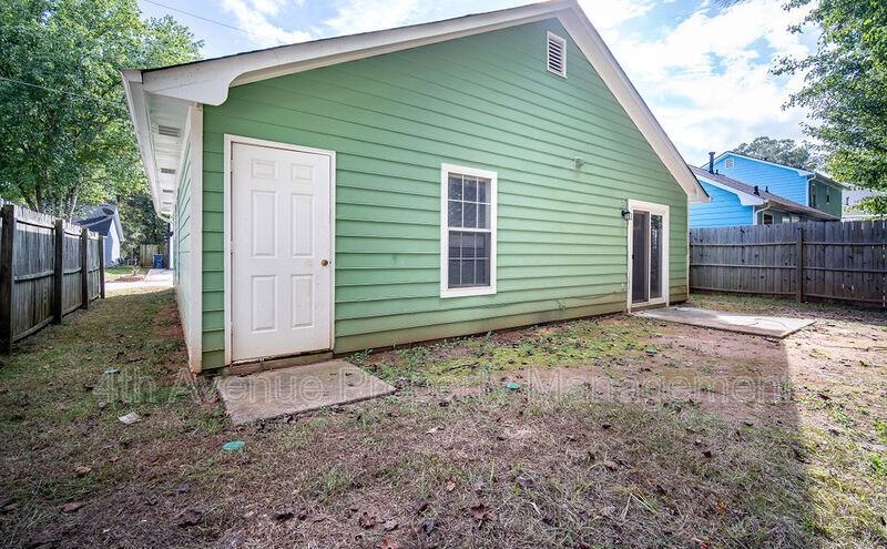 2840 Pebblebrook Ct - Photo 3 of 15