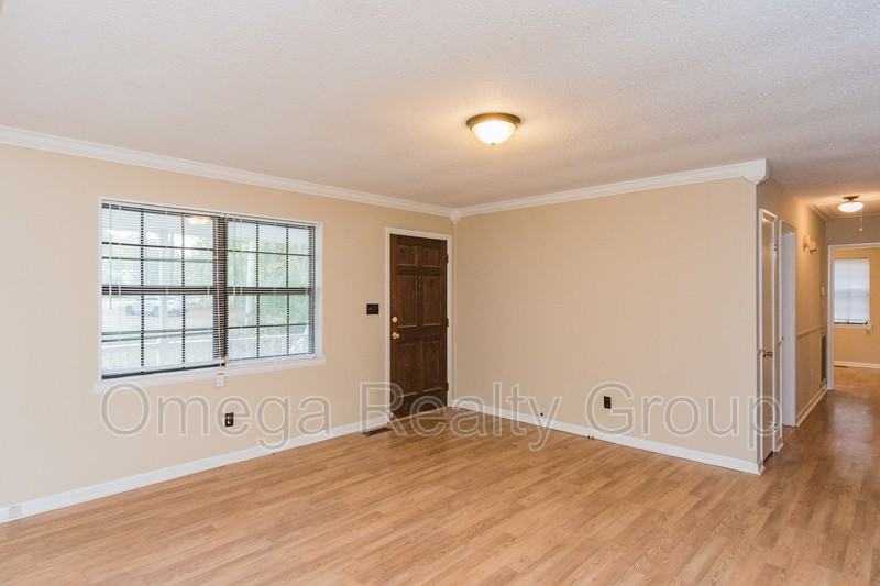 631 Scott Dr - Photo 5 of 36