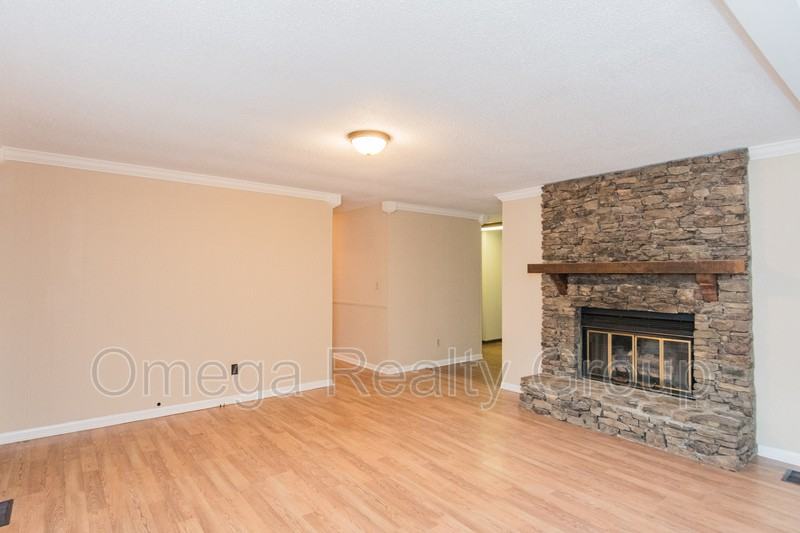 631 Scott Dr - Photo 6 of 36