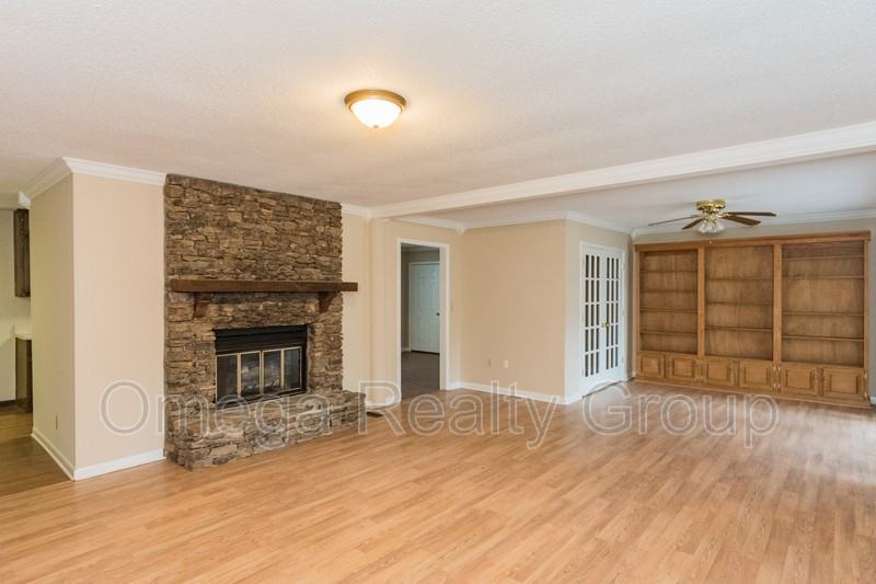 631 Scott Dr - Photo 7 of 36