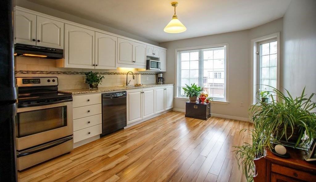 55 Blue Thistle Road - Photo 2 of 24