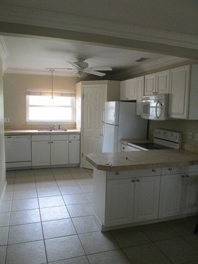 412 Lund Cir - Photo 3 of 7