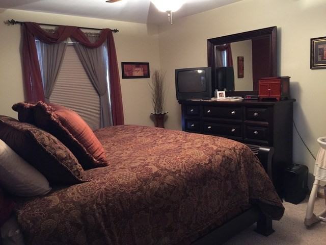 1317 Sherborn Ct N - Photo 2 of 5