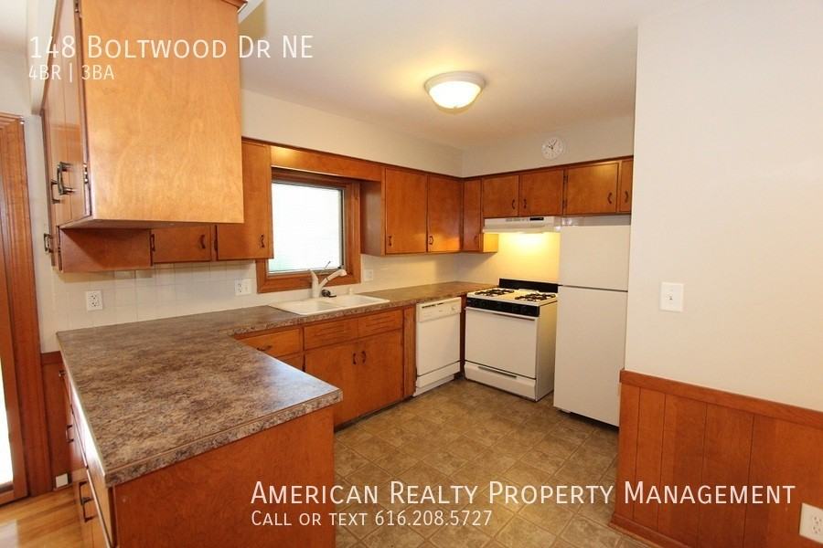 148 Boltwood Dr Ne - Photo 2 of 17