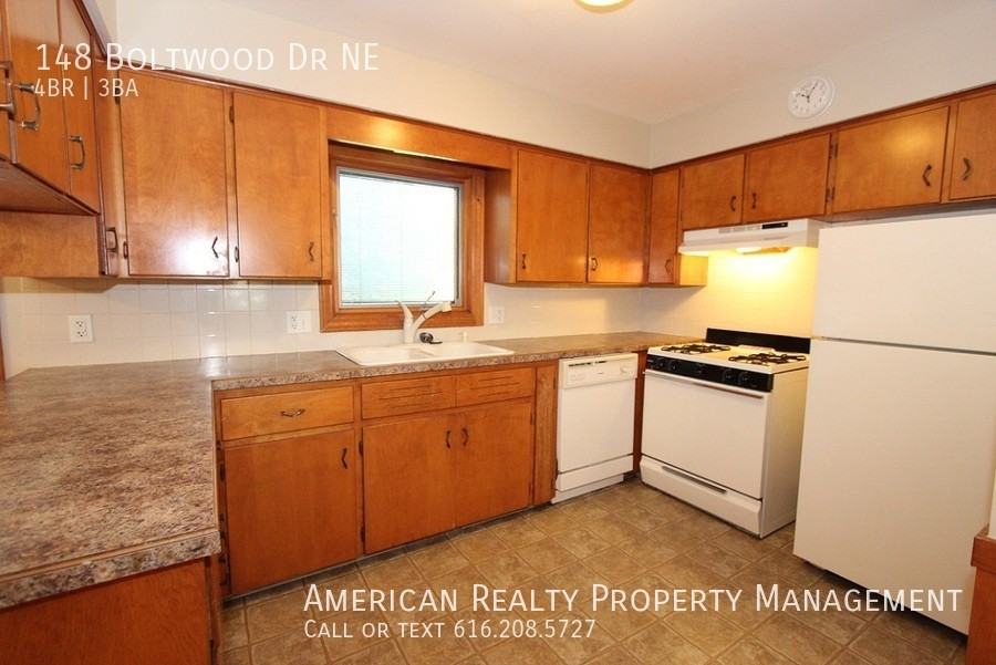 148 Boltwood Dr Ne - Photo 3 of 17