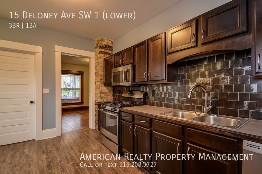 15 Deloney Ave Sw - Photo 2 of 13