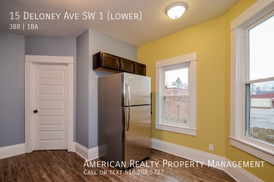 15 Deloney Ave Sw - Photo 4 of 13