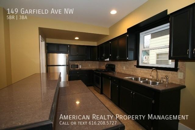149 Garfield Ave Nw - Photo 3 of 15