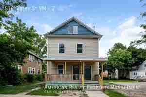 featured image of 816 Sibley St Nw #2