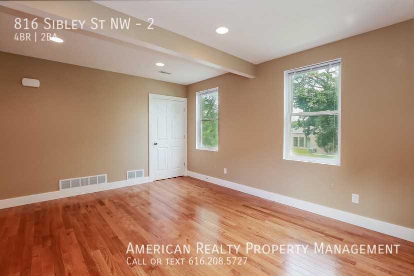 816 Sibley St Nw #2 - Photo 5 of 15