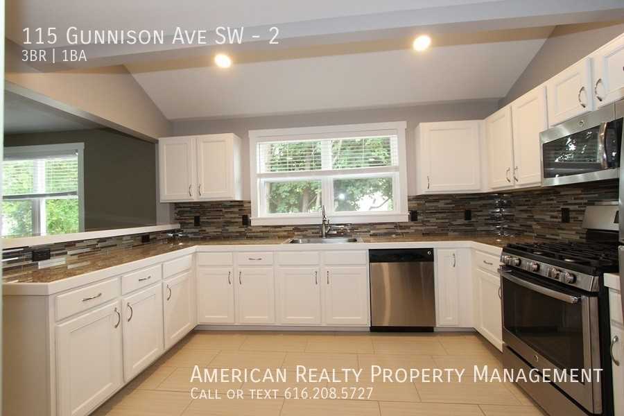 115 Gunnison Avenue Southwest #2 - Photo 2 of 15