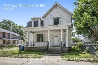 752 Lake Michigan Dr Nw - Photo 1 of 1