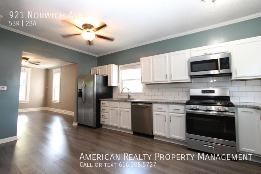 921 Norwich Ave Sw - Photo 3 of 17
