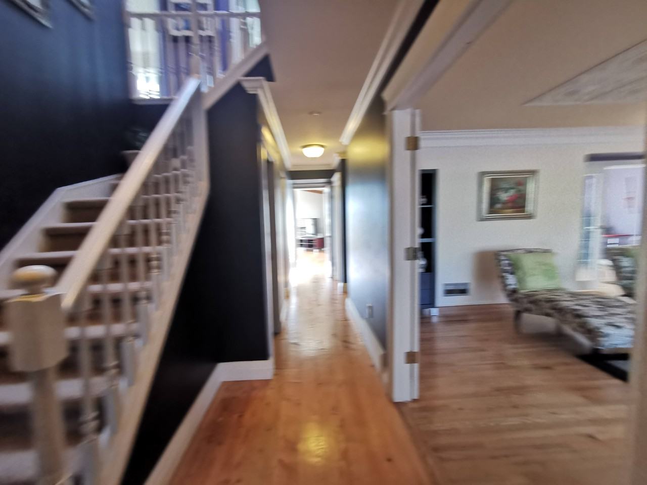 80 Courtney Crescent - Photo 3 of 47