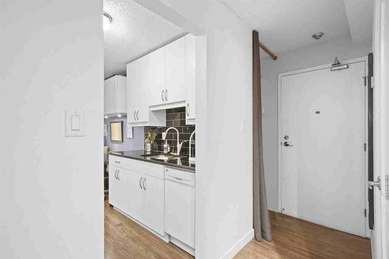 2033 Triumph St #109 - Photo 2 of 14